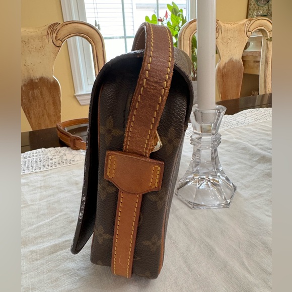 Louis Vuitton St. Germain Crossbody Bag - Picture 4 of 14